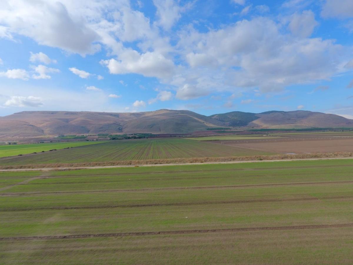 Gilboa View - יחידת אירוח מתוקה Apartamento Reshafim Exterior foto
